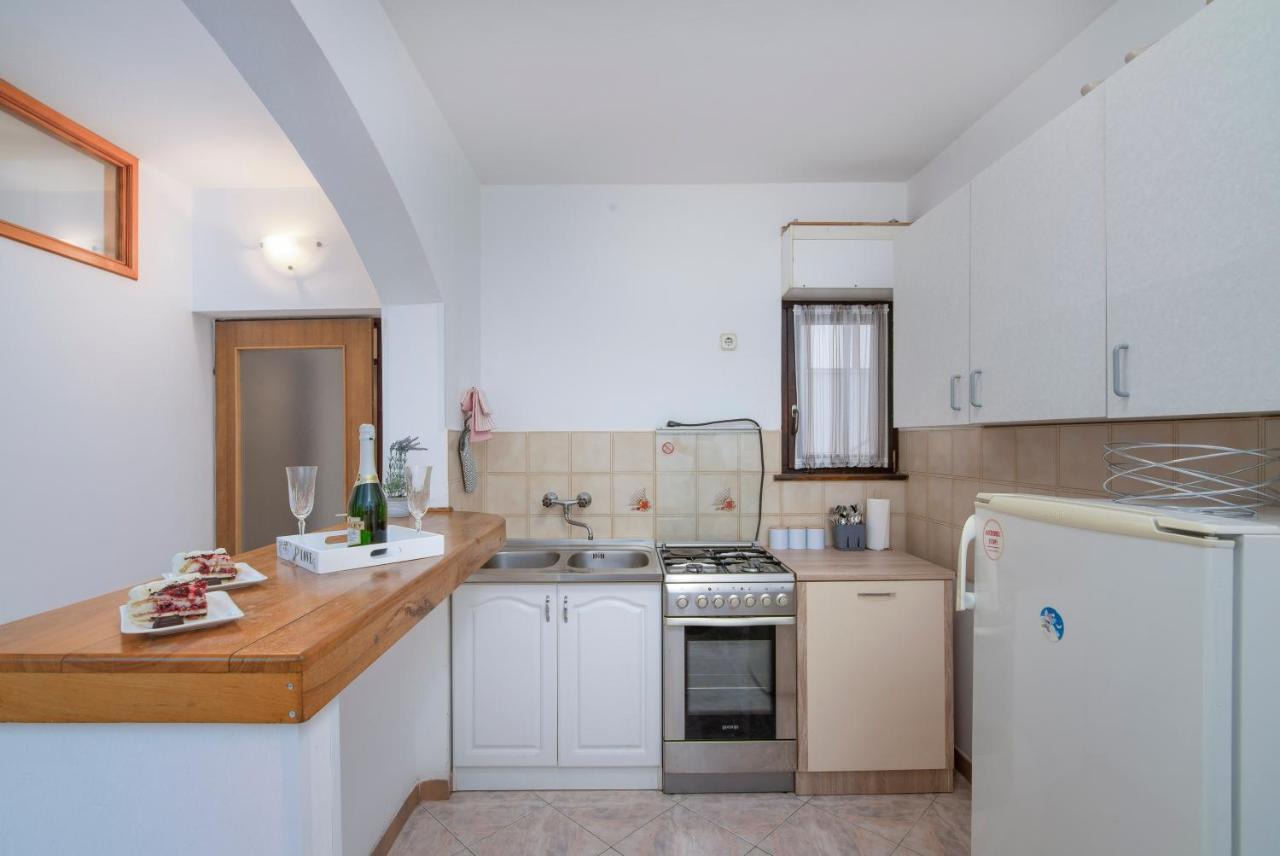 Apartment Palma Pula Exterior photo